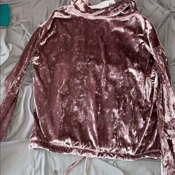 Crushed Velvet Frank + Oak Half Zip pink quarter zip sweater top reflects light - Picture 3 of 3